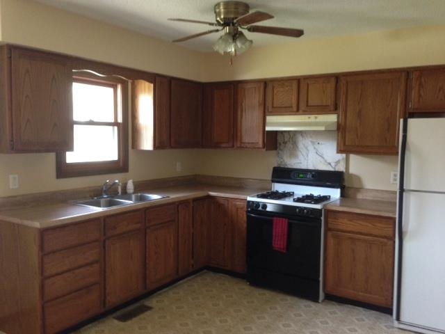1793 North 200 West Rochester, IN 46975 - Photo 2 of 4