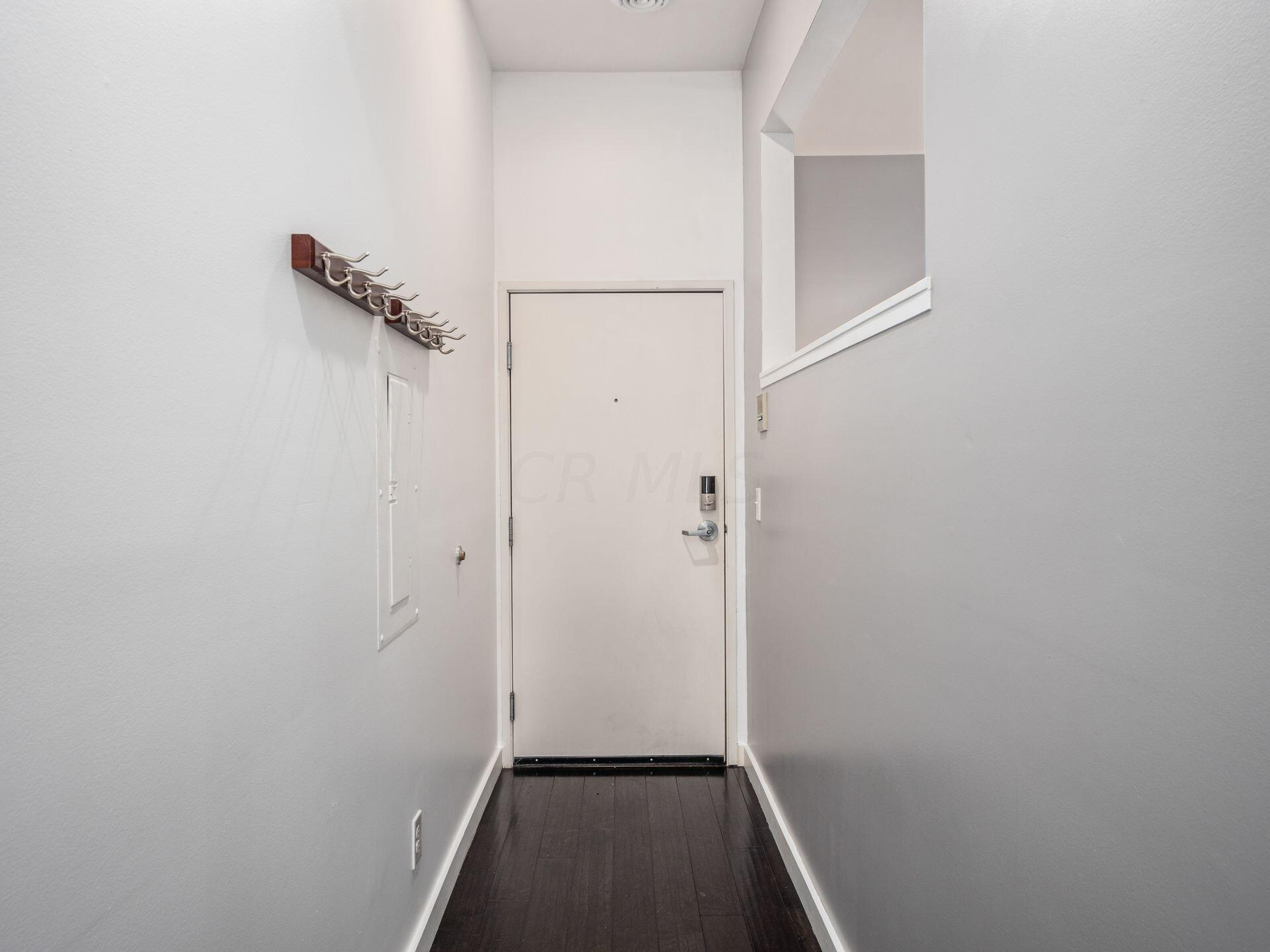 1131 North High Street, Unit 203 Columbus, OH 43201 - Photo 17 of 38 006_a9e76e3_A 1131 N High 001