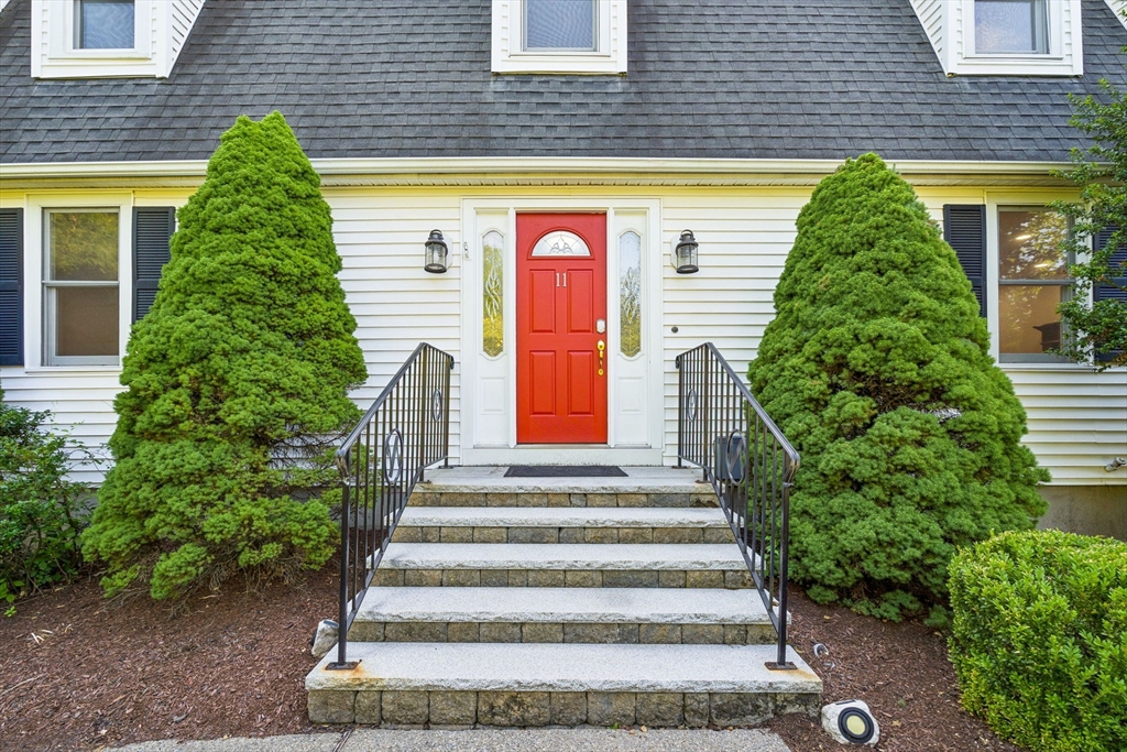 11 Crownridge Road Westborough, MA 01581 - Photo 3 of 42 Gallery Image 3