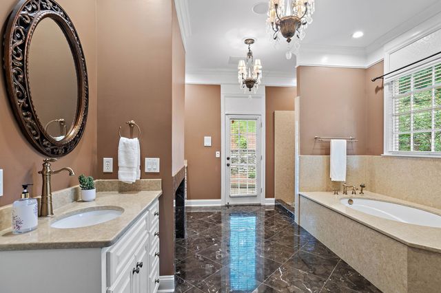 $3,380,000 | 30 Park Meadows, Nashville, TN 37215