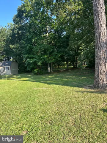 a view of a tennis court