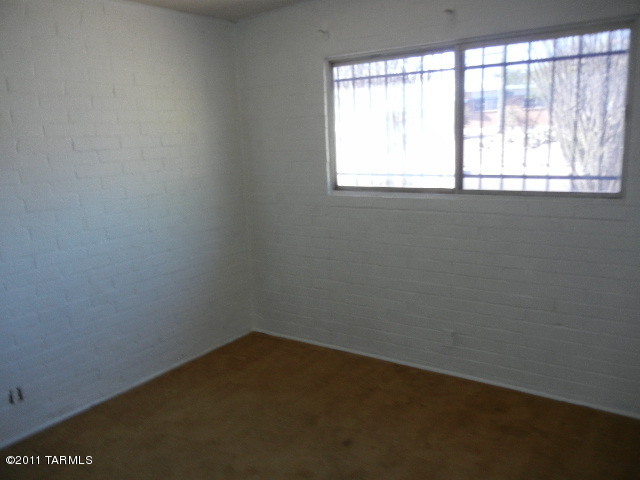 1812 West Camelot Road Tucson, AZ 85713 - Photo 10 of 25