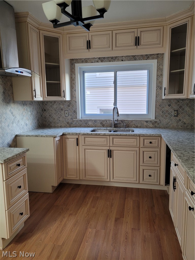 810 Woodview Road Cleveland, OH 44121 - Photo 8 of 31