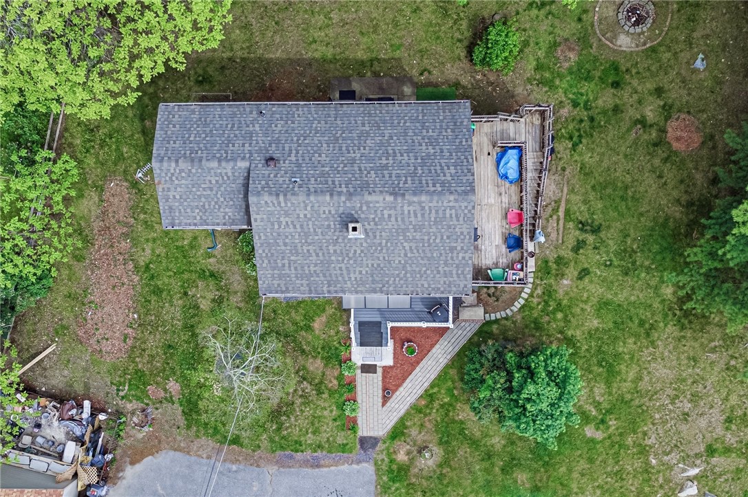 1842 Mendon Road Woonsocket, RI 02895 - Photo 6 of 34