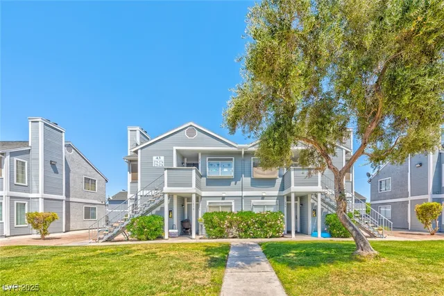 $1,295 | 1870 Nebula Drive, Unit 274, Las Vegas, NV 89115