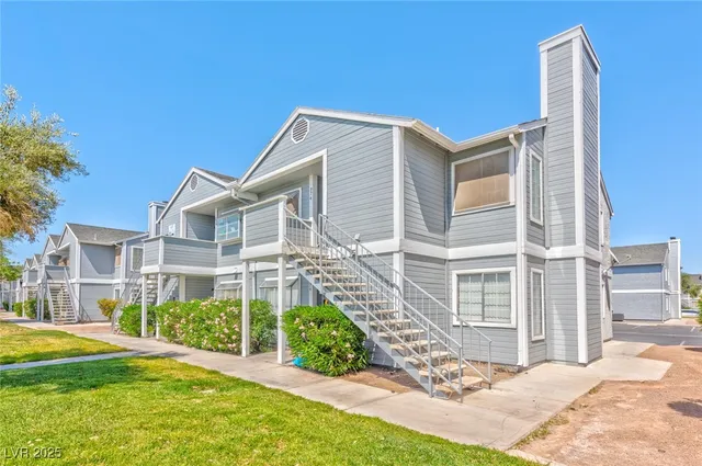 $1,295 | 1870 Nebula Drive, Unit 274, Las Vegas, NV 89115