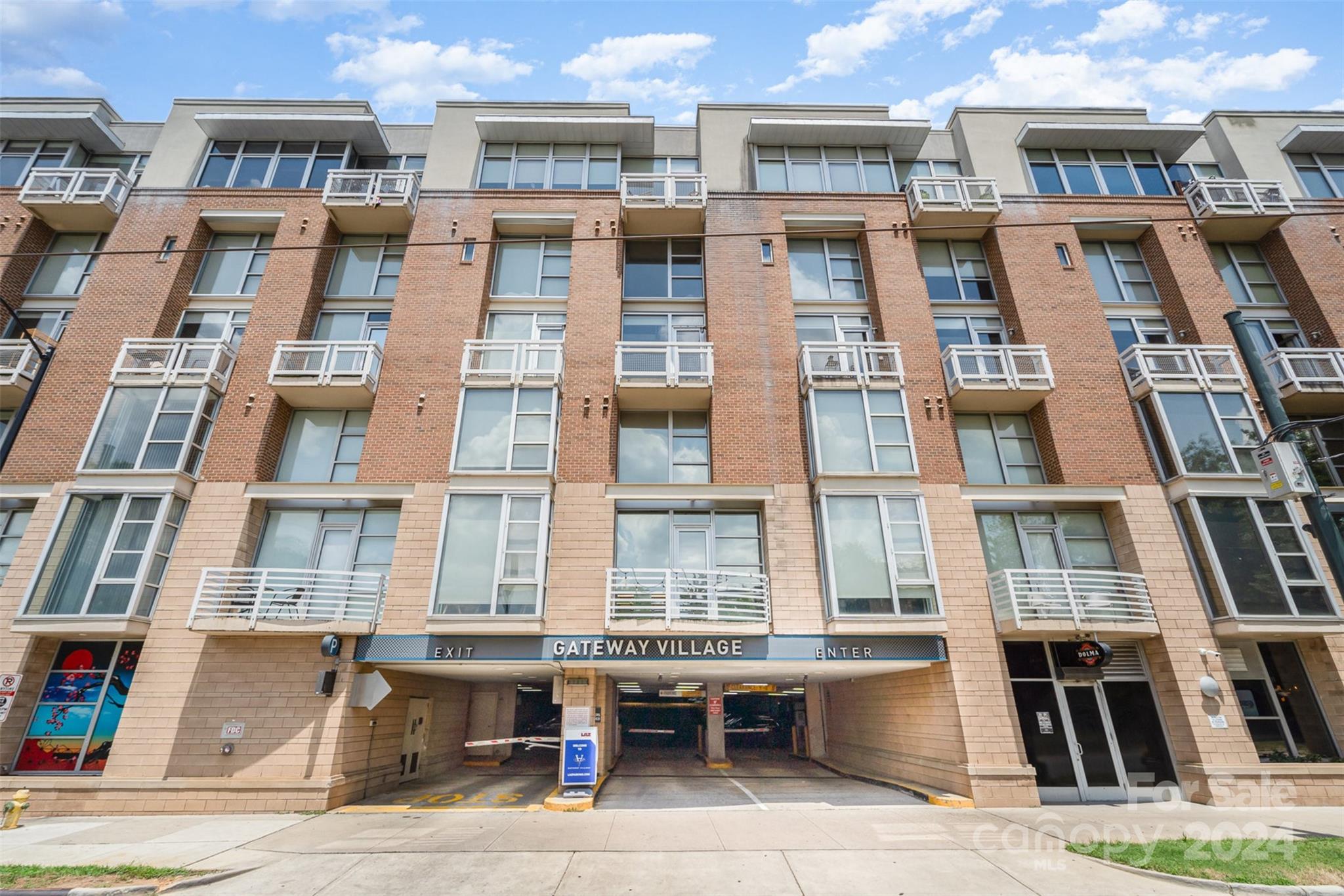 710 West Trade St Unit 515  