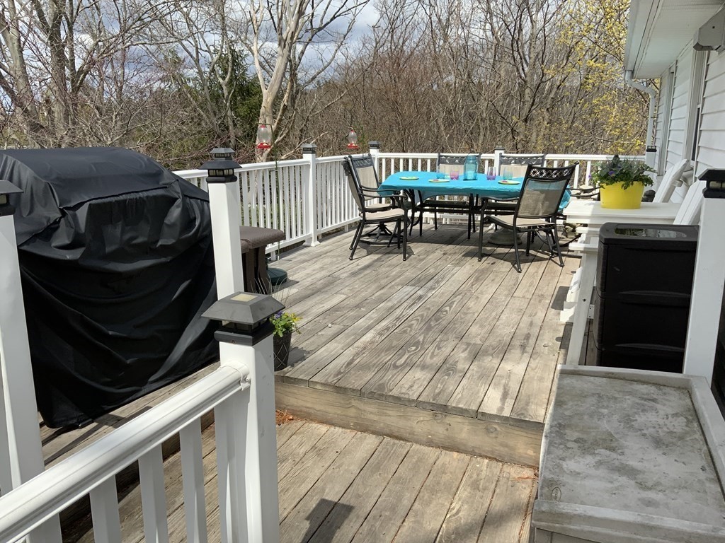 44-46 Catalina Road Lynn, MA 01905 - Photo 4 of 28