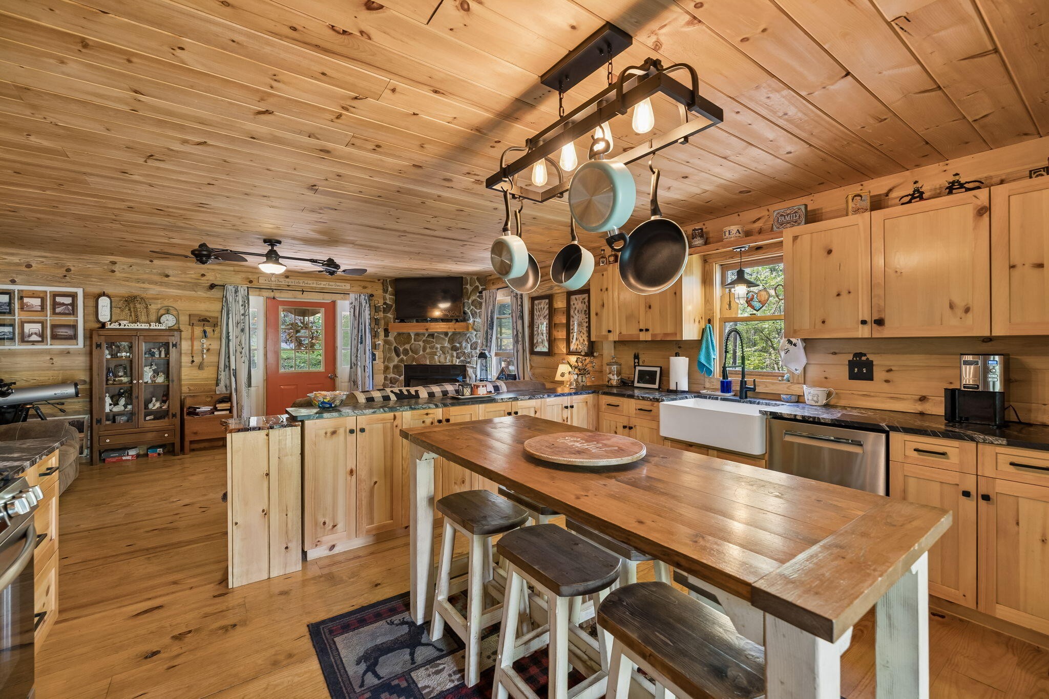 1532 Turkey Creek Road Tellico Plains, TN 37385 - Photo 2 of 65