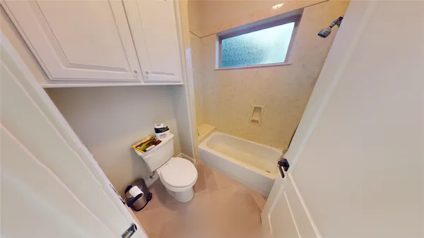 $3,100 | 119 April Waters Drive West, Conroe, TX 77356