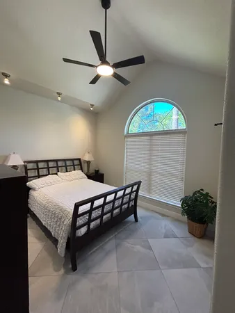 $3,100 | 119 April Waters Drive West, Conroe, TX 77356
