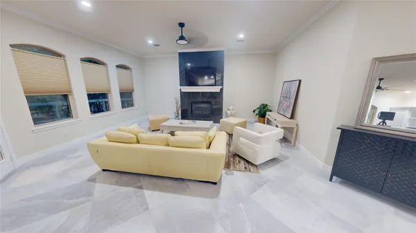 $3,100 | 119 April Waters Drive West, Conroe, TX 77356