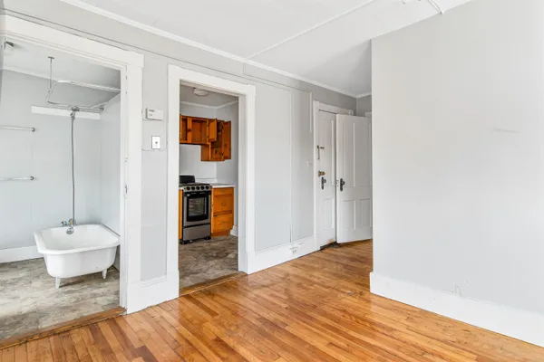 $850 | 4 Elm Street, Unit 303, Lancaster, NH 03584