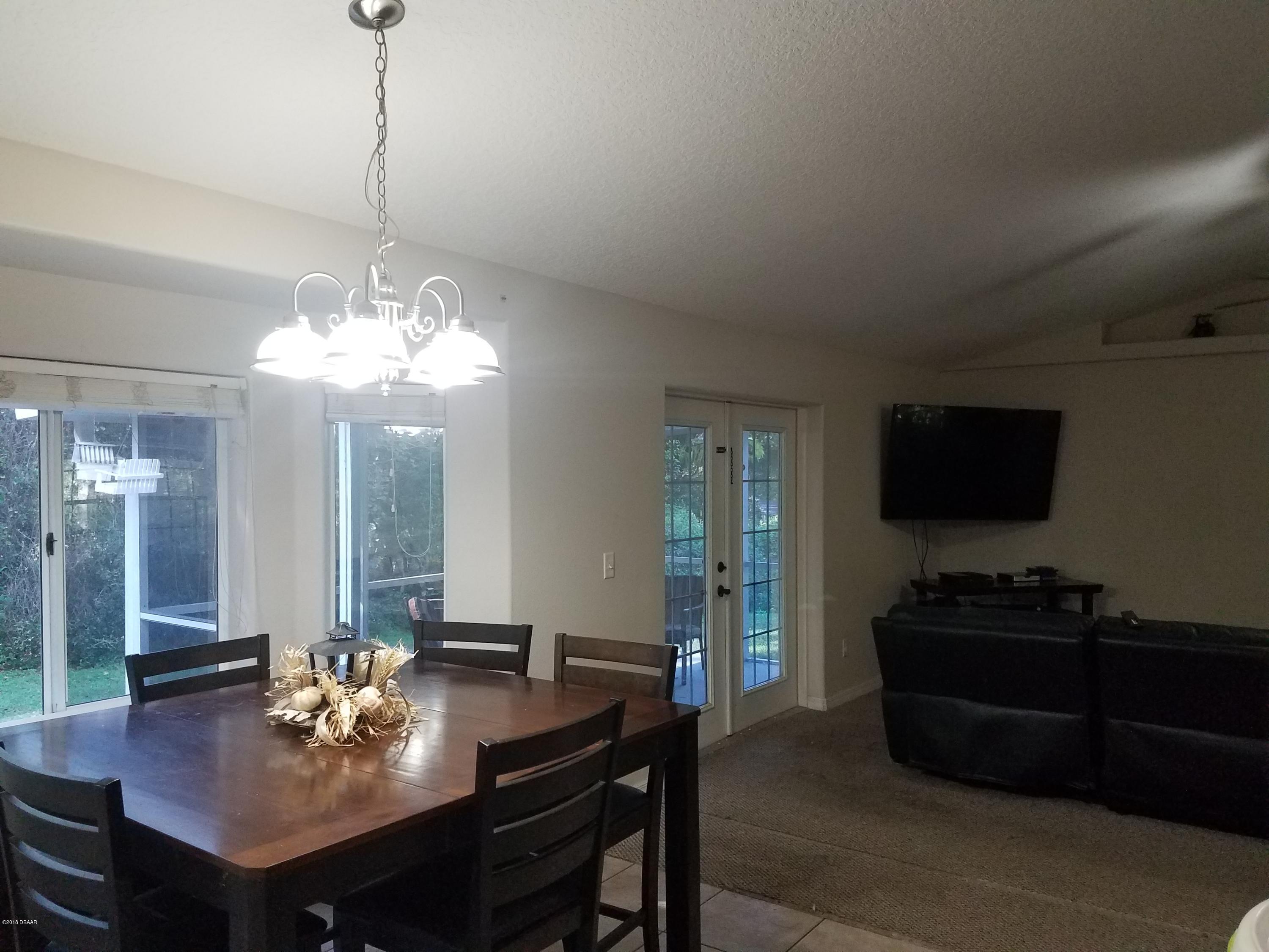 130 Matanzas Road DeBary, FL 32713 - Photo 19 of 25 Dinette & Family Room