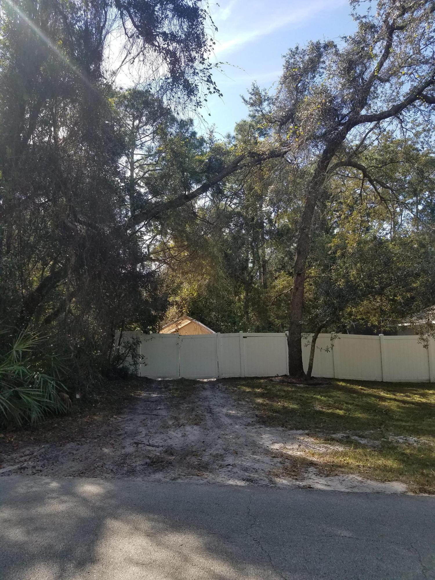 130 Matanzas Road DeBary, FL 32713 - Photo 8 of 25 Gate at Fence