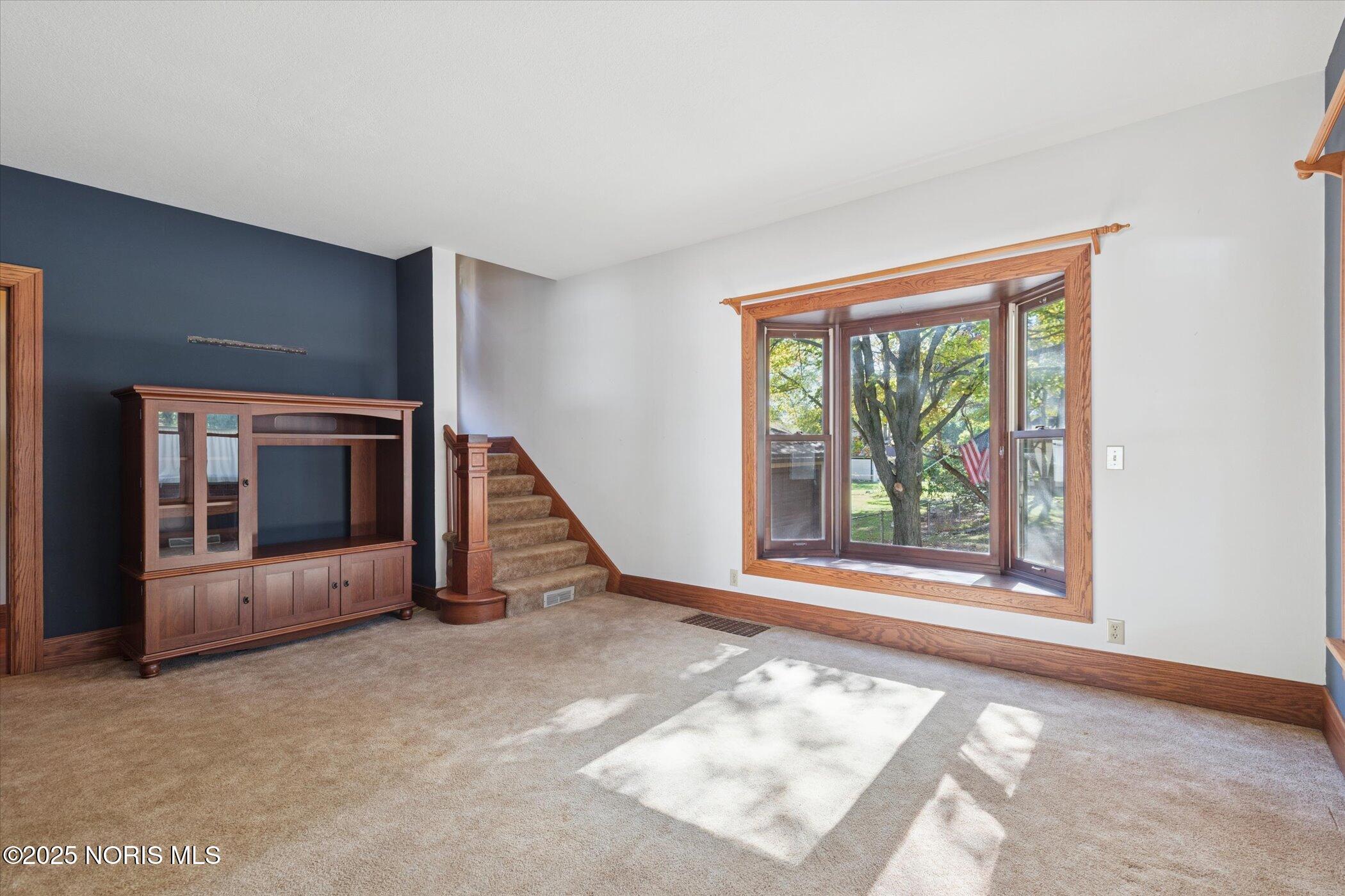 5470 Douglas Road Toledo, OH 43613 - Photo 13 of 62 13-5470-Douglas-Rd-Windowstill