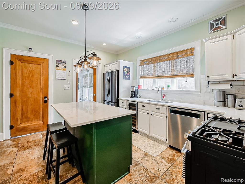 415 Meridan Street Dearborn, MI 48124 - Photo 5 of 35