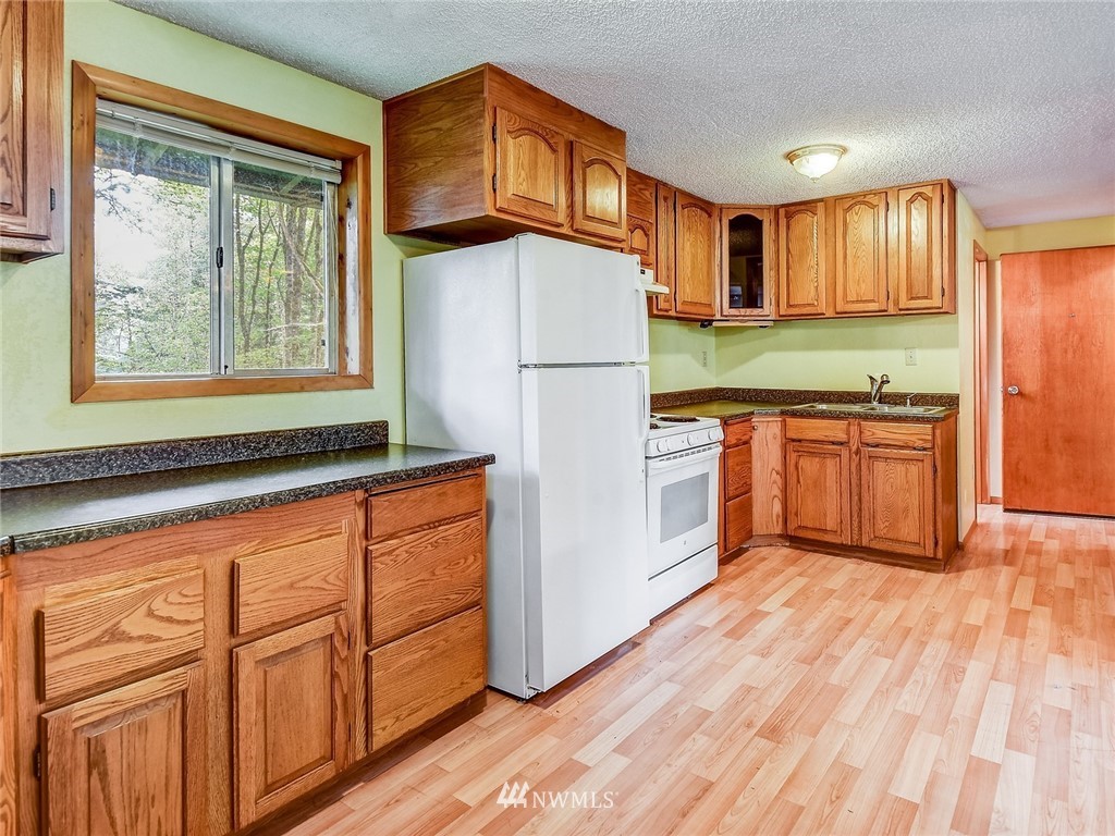 16223 Southeast 136th Street Renton, WA 98059 - Photo 18 of 25 Gallery Image 18