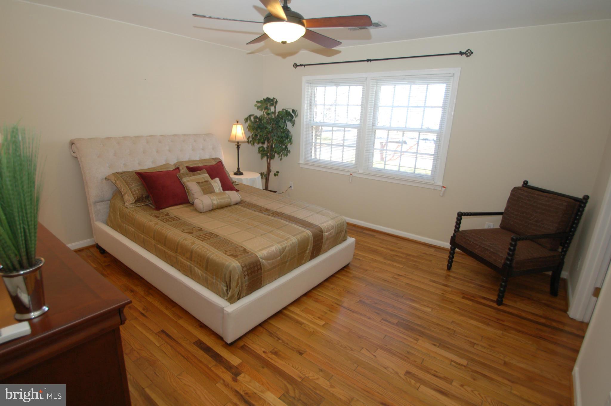 8443 Lakinhurst Lane Springfield, VA 22152 - Photo 14 of 30 Bedroom (Master)