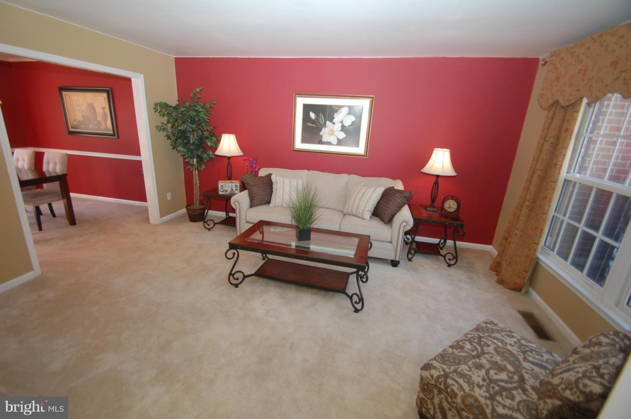 8443 Lakinhurst Lane Springfield, VA 22152 - Photo 3 of 30 Living Room