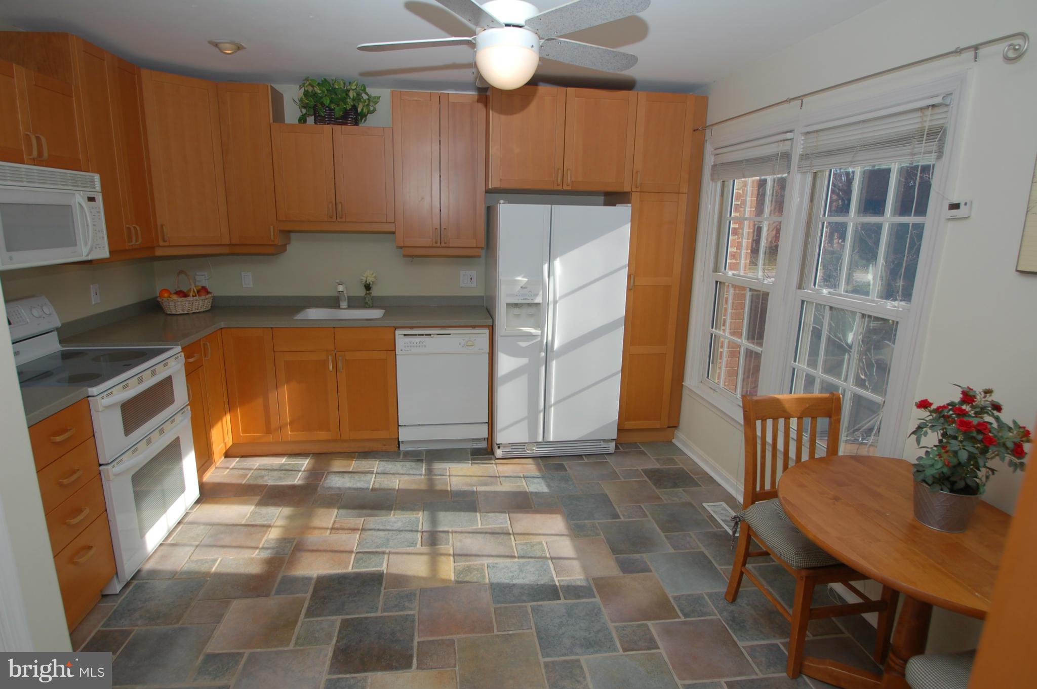 8443 Lakinhurst Lane Springfield, VA 22152 - Photo 9 of 30 Kitchen
