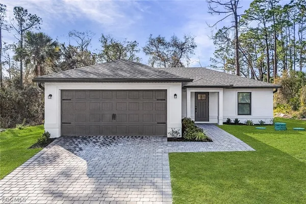 $299,900 | 856 General D MacArthur Avenue, LaBelle, FL 33935