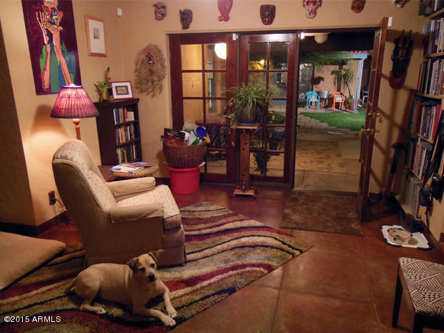 310 West Almeria Road Phoenix, AZ 85003 - Photo 8 of 34 08_Den1_310WAlmeria
