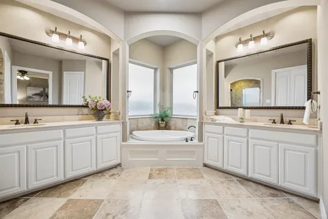 $1,095,000 | 2220 Trophy Club Drive, Trophy Club, TX 76262