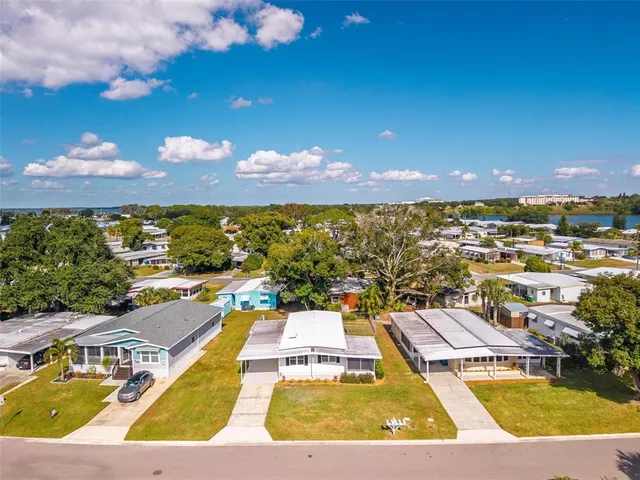 $189,900 | 1114 Elkhart Circle, Tavares, FL 32778