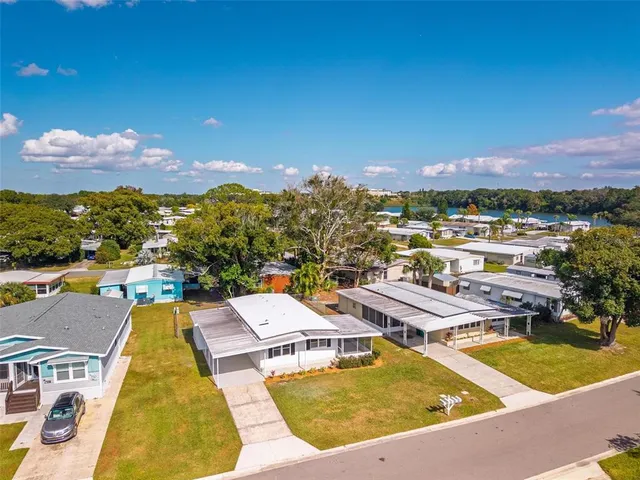 $189,900 | 1114 Elkhart Circle, Tavares, FL 32778