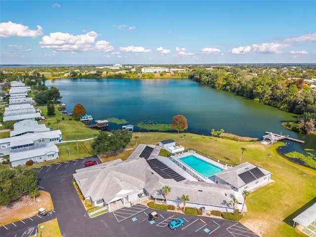 $189,900 | 1114 Elkhart Circle, Tavares, FL 32778