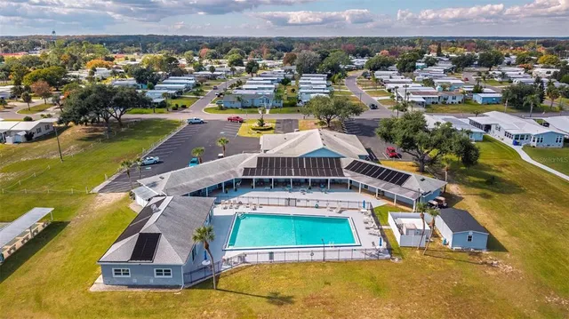 $189,900 | 1114 Elkhart Circle, Tavares, FL 32778