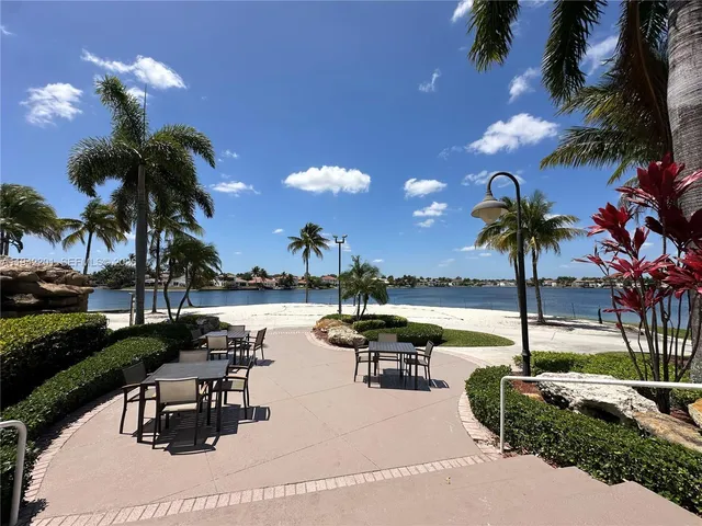 $820,000 | 6301 Northwest 109th Avenue, Doral, FL 33178