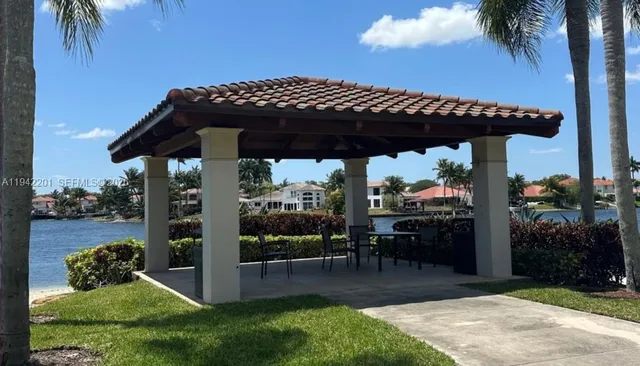 $820,000 | 6301 Northwest 109th Avenue, Doral, FL 33178
