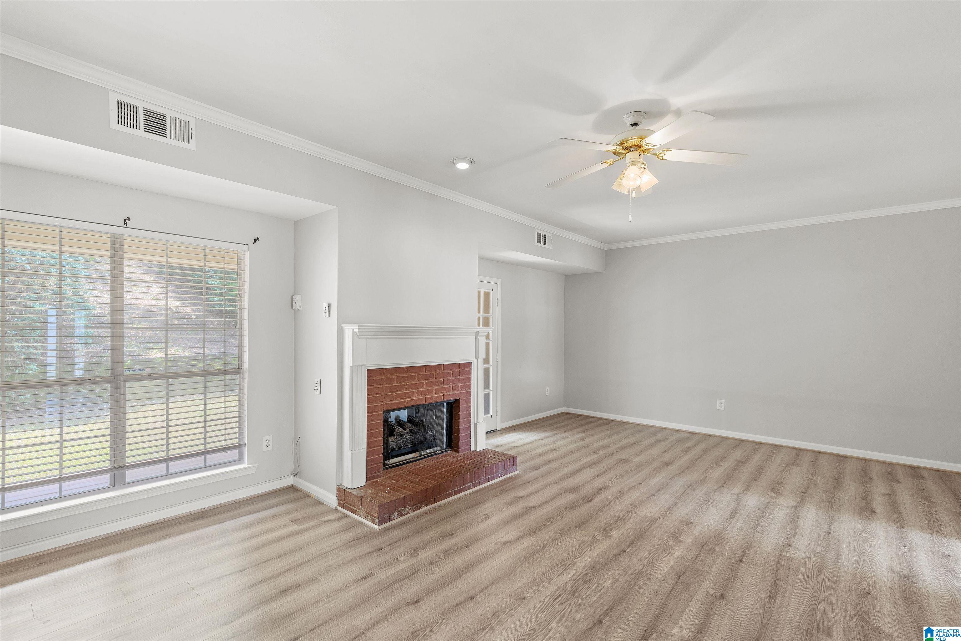 403 Cambrian Ridge Drive Pelham, AL 35124 - Photo 11 of 29