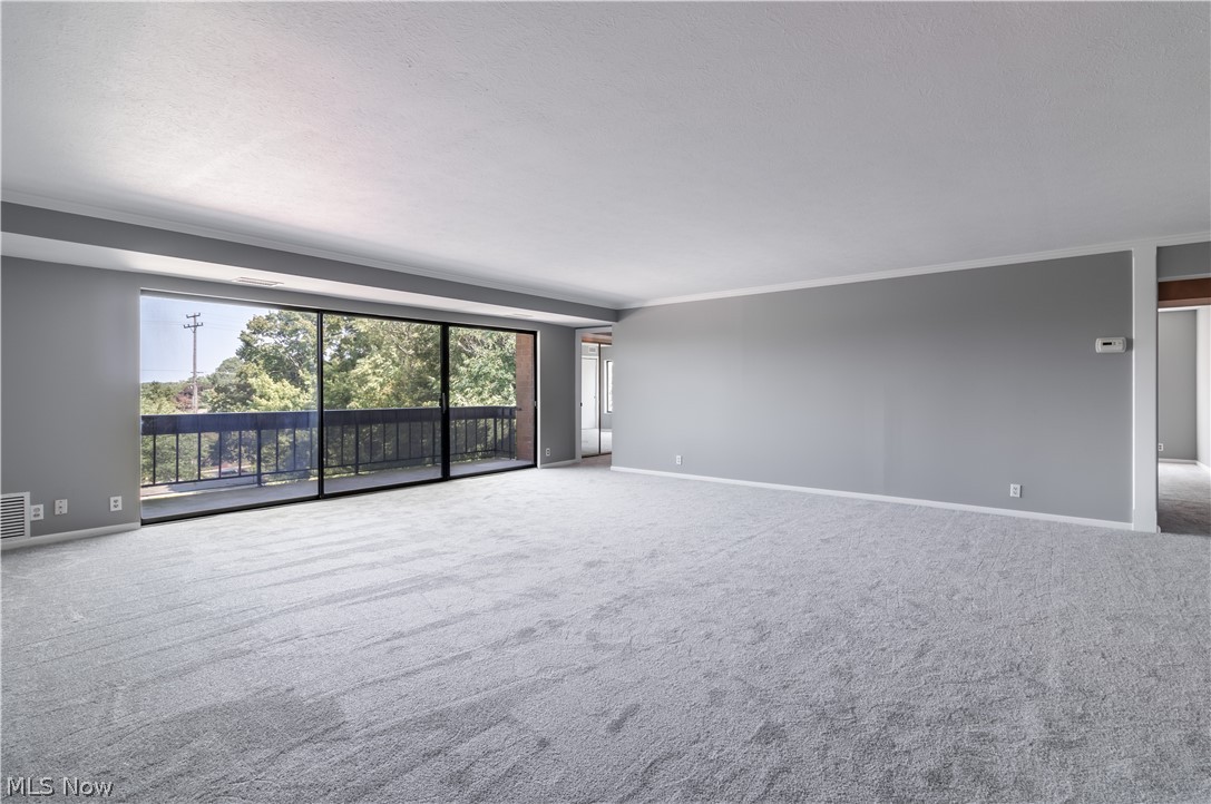 22555 Center Ridge Road, Unit 401 Rocky River, OH 44116 - Photo 5 of 33 Gallery Image 5