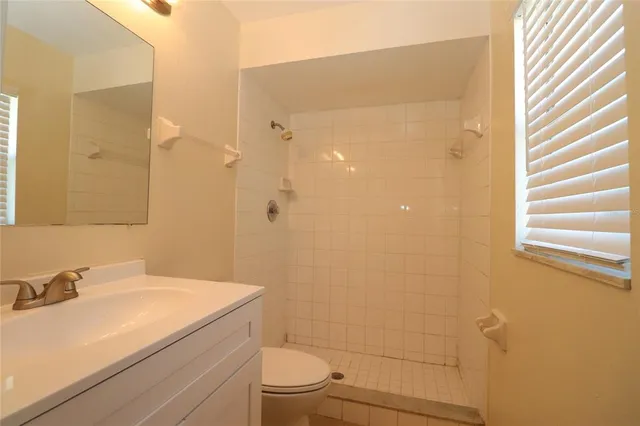 $2,000 | 3995 Macdonough Avenue, Orlando, FL 32809