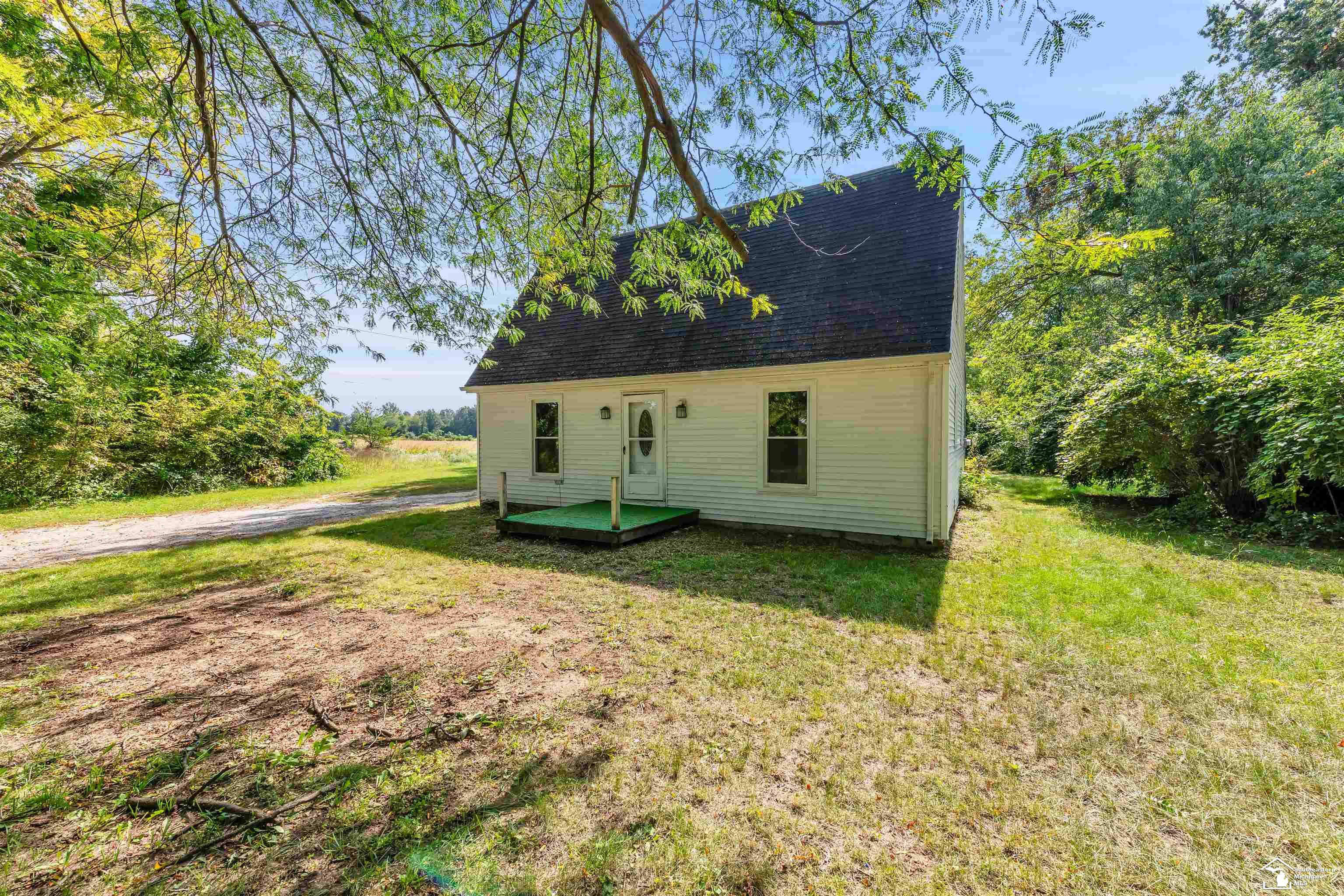 13009 South Custer Road Dundee, MI 48131 - Photo 4 of 39