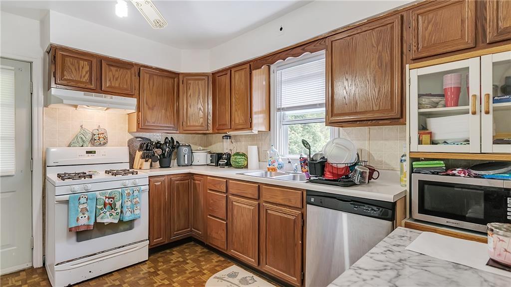 6927-6929 Shannon Road Verona, PA 15147 - Photo 16 of 23 Rear House - Kitchen