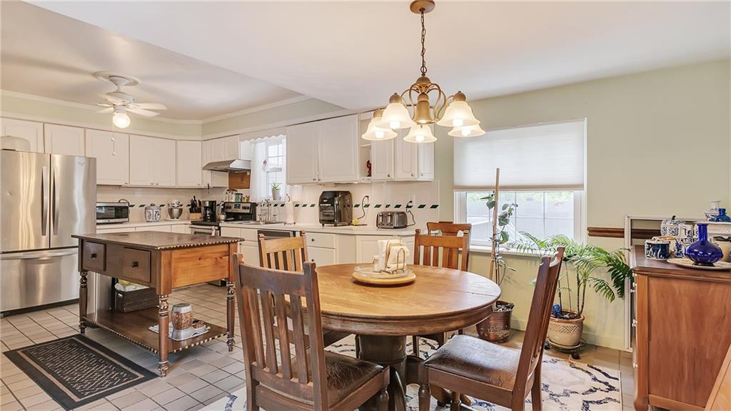 6927-6929 Shannon Road Verona, PA 15147 - Photo 4 of 23 Main House - Kitchen/Dining