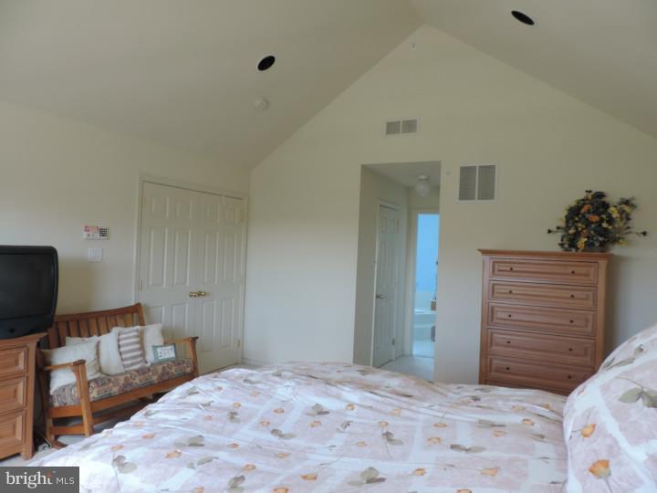 3226 Riding Court Chalfont, PA 18914 - Photo 17 of 25 Gallery Image 17