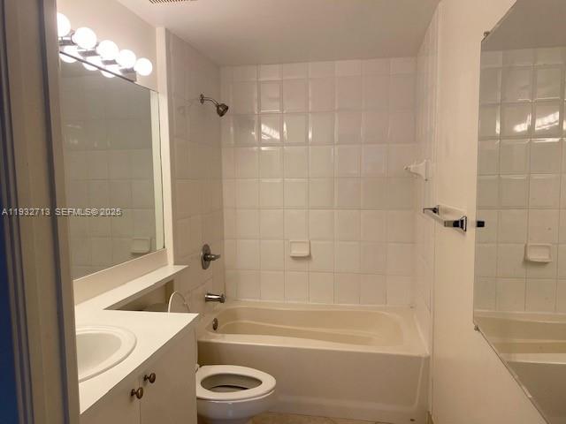 8060 North Nob Hill Road, Unit 102 Tamarac, FL 33321 - Photo 10 of 14