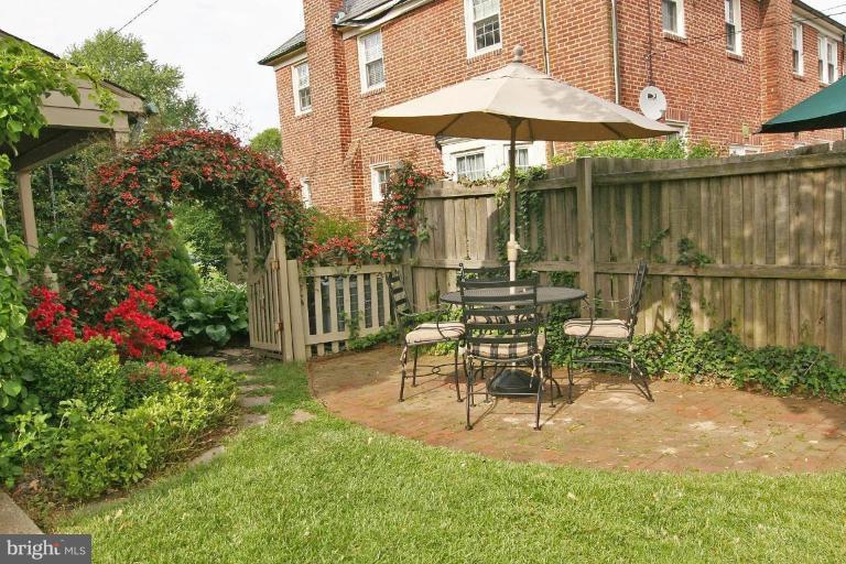 321 Dumbarton Road Baltimore, MD 21212 - Photo 22 of 29 Patio