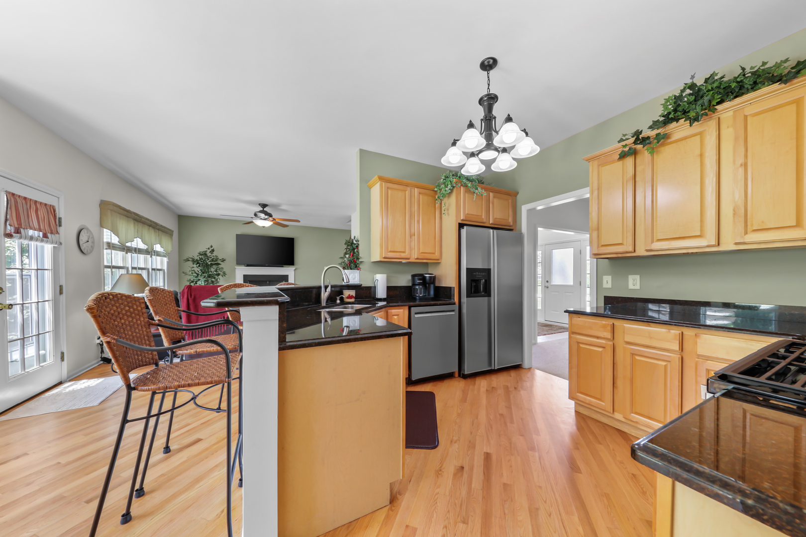 1223 Fox Run Seneca, IL 61341 - Photo 10 of 30