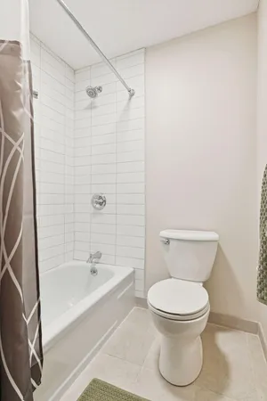 $171,500 | 4009 Heritage Hills Drive, Unit 202, Bloomington, MN 55437