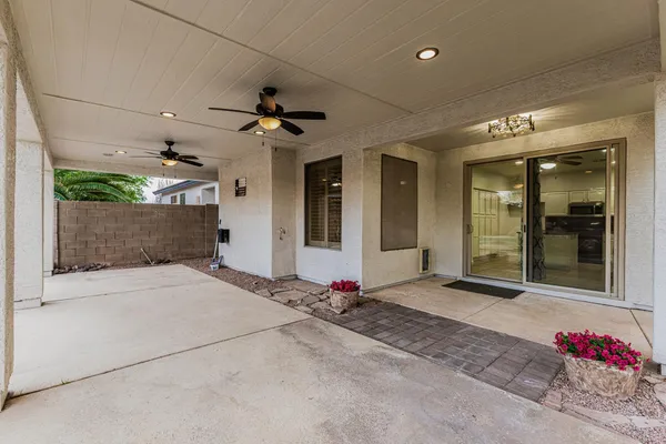 $2,400 | 20944 North 94th Lane, Peoria, AZ 85382