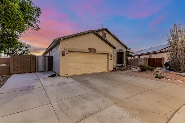 $2,400 | 20944 North 94th Lane, Peoria, AZ 85382