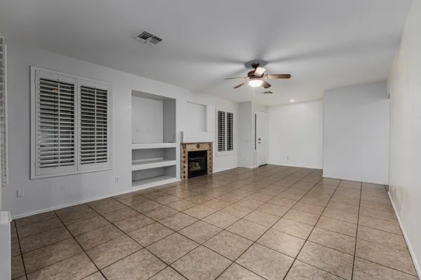 $2,400 | 20944 North 94th Lane, Peoria, AZ 85382