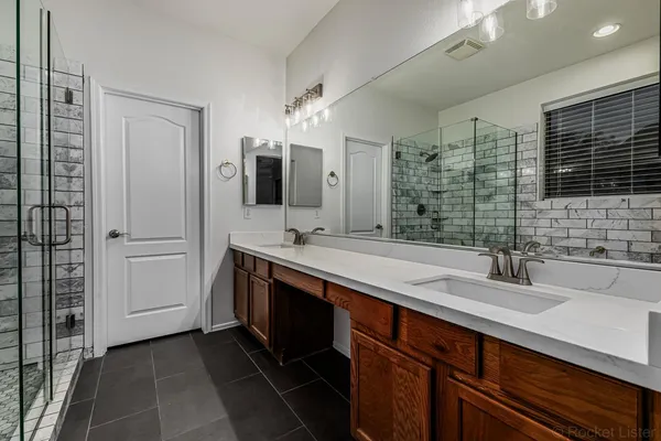 $2,400 | 20944 North 94th Lane, Peoria, AZ 85382