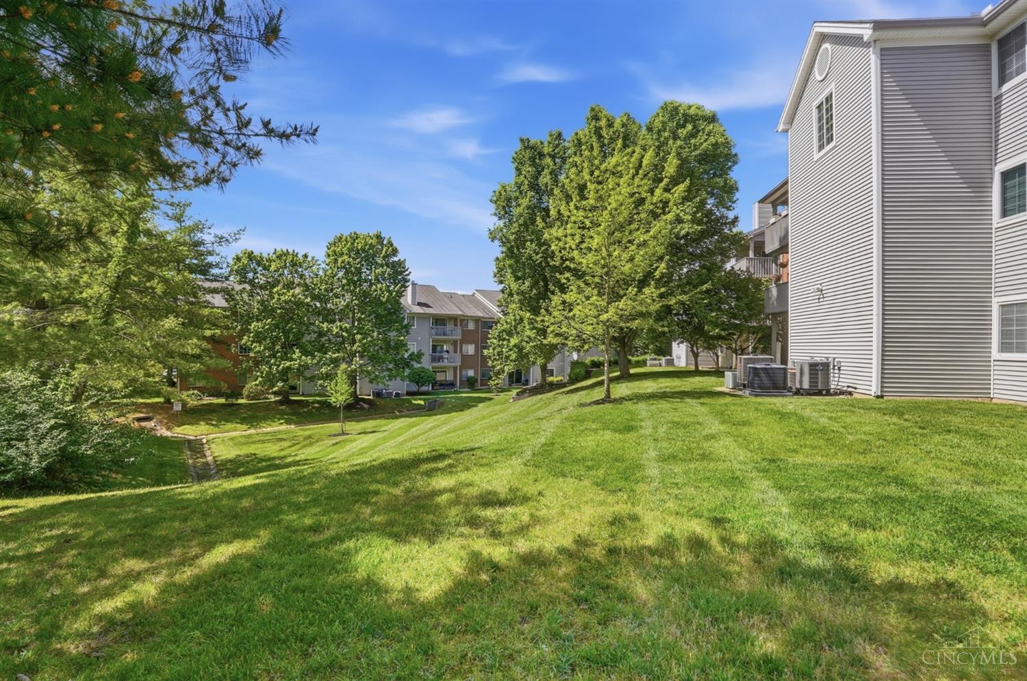 7372 Ridgepoint Drive, Unit 10 Cincinnati, OH 45230 - Photo 36 of 42